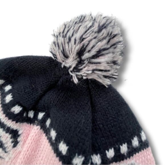 Women’s Minnesota Twins Black Sherpette Knit Hat by '47 - Picture 5 of 6